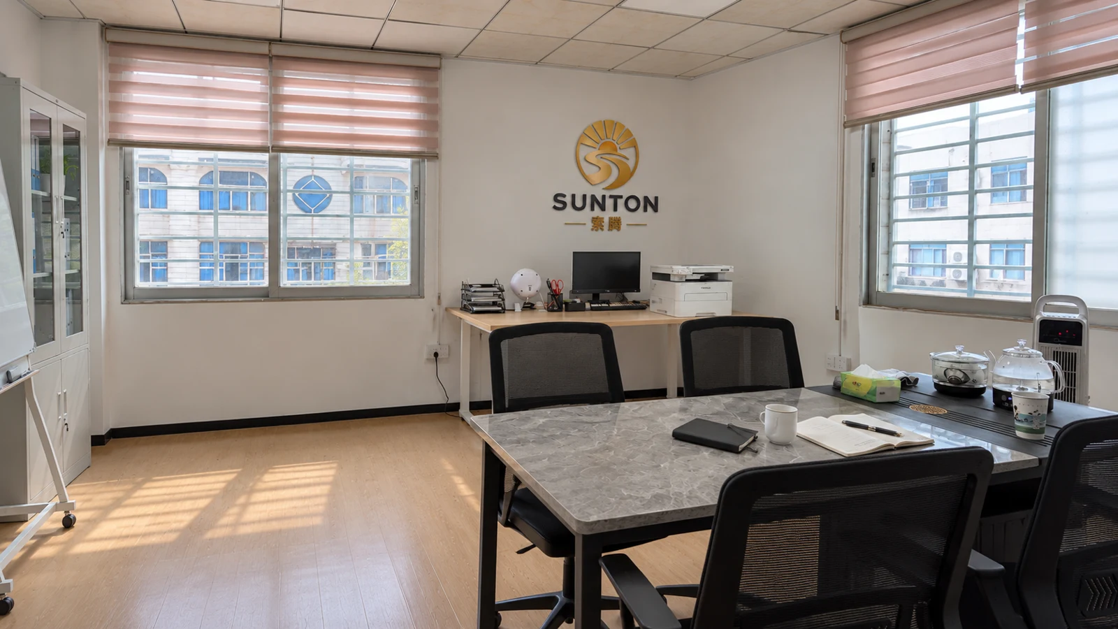 Wide visualization of the Sunton office